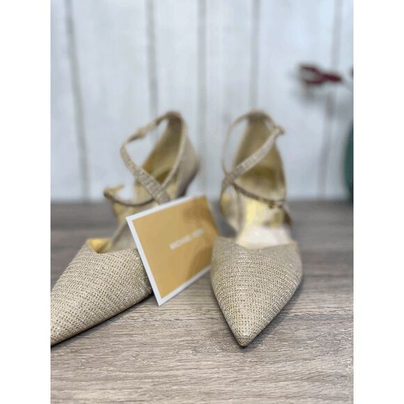 MICHAEL Michael Kors Women's Adela Pump Heels - Sand 6.5M - Picture 2 of 9